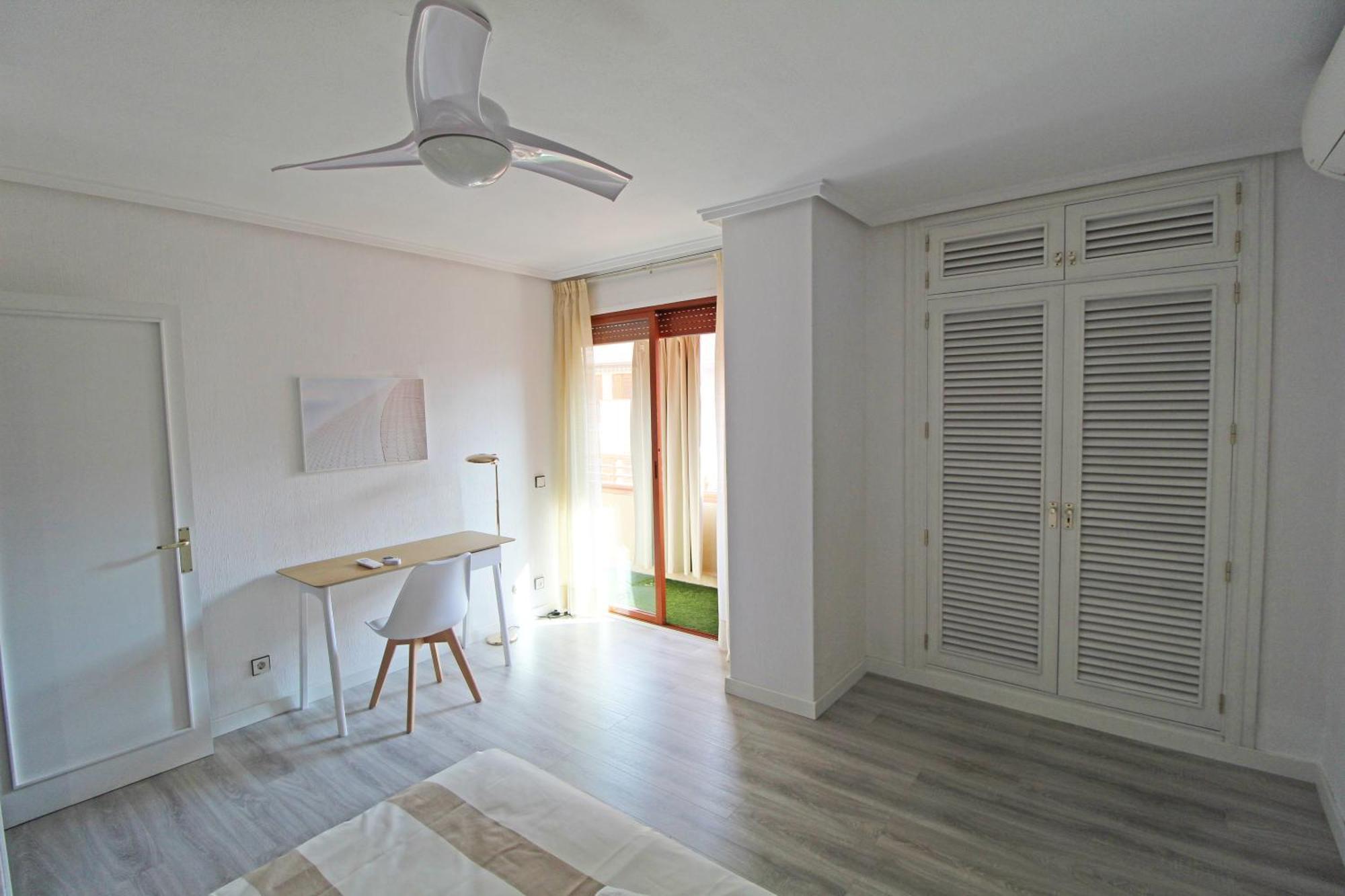 Castle Views. Terrace. Design Style. Ac. Wifi. Refurbished. Supercentric. Apartment Аликанте Екстериор снимка